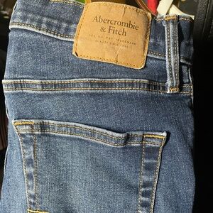 Abercrombie & Fitch skinny advanced stretch jeans with holes as the trend look